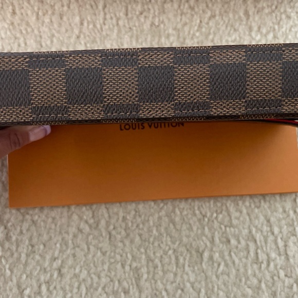 Authentic Louis Vuitton Felicie Pochette in Damier Ebene - Picture 4 of 7